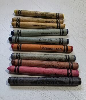 Vintage Binney Smith Crayola Crayons Retired Colors Indian Red Maize 10ct.